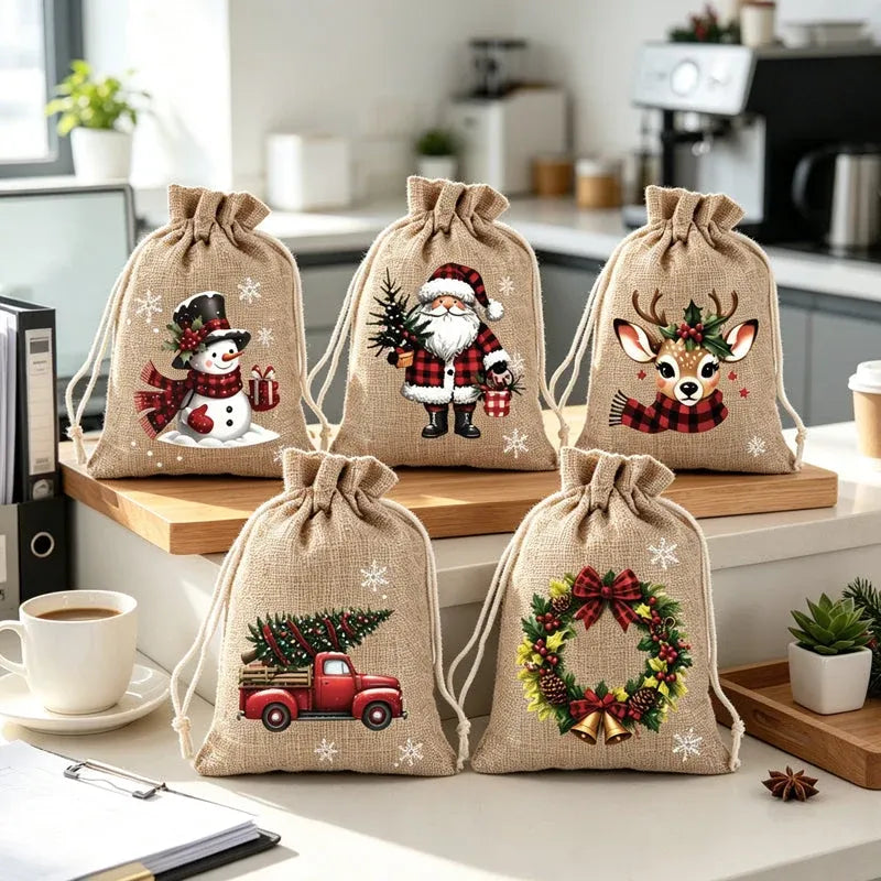 🔥60% OFF 🎄 Christmas Drawstring Gift Bags – Rustic Burlap X‑mas Sack Pouches, Santa Snowman Reindeer Print, Reusable Holiday Candy Treat Bags for Gift Wrapping & Party Favors